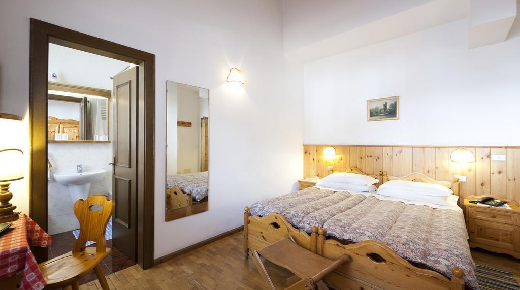Hotel Bellaria - กอร์ตินาดัมเปซโซ ห้อง รูปภาพ