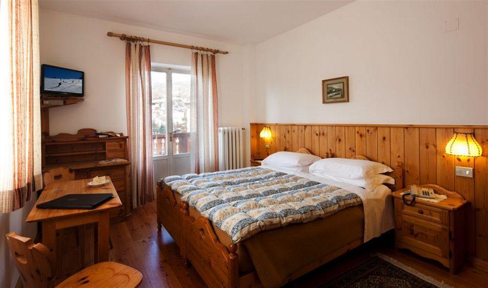 Hotel Bellaria - กอร์ตินาดัมเปซโซ ภายนอก รูปภาพ